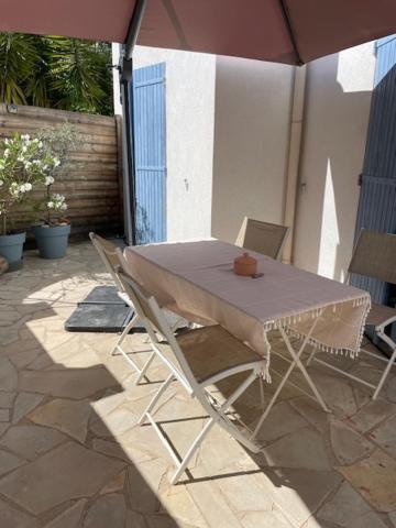 Azur Appart 4 Pers - Parking - Terrasse - 10Min Du Centre Cassis Exterior photo